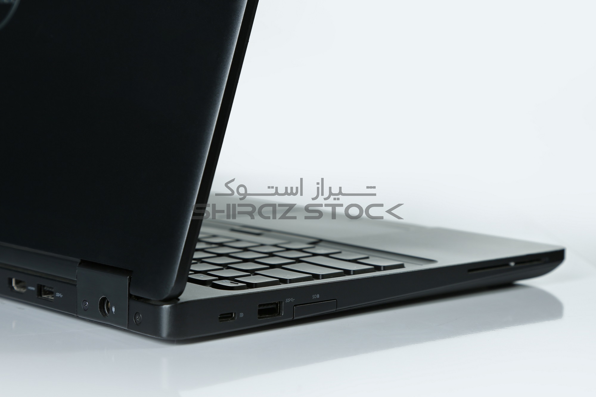 PORT DELL Latitude 5590