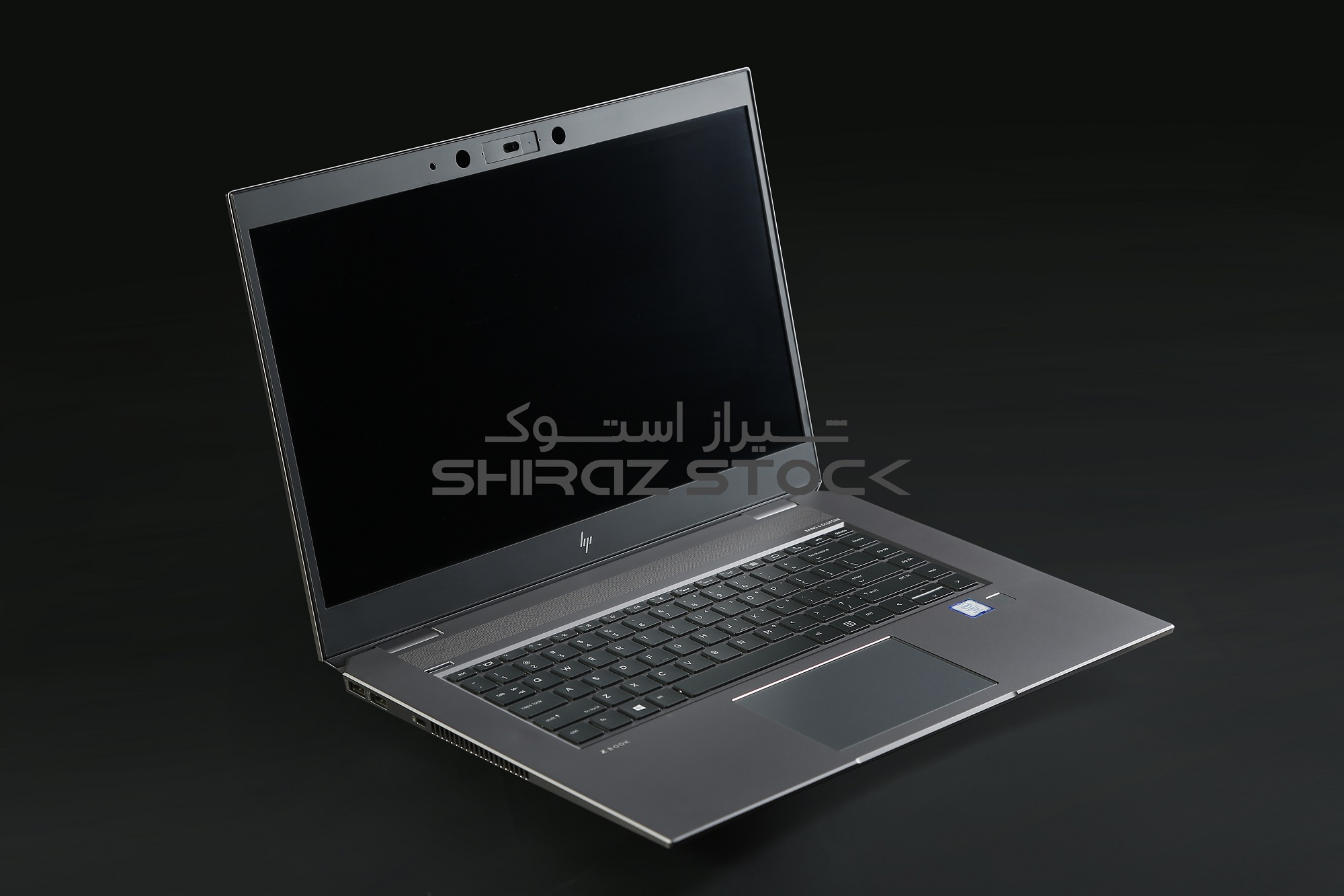 front port HP ZBook 15 studio G5